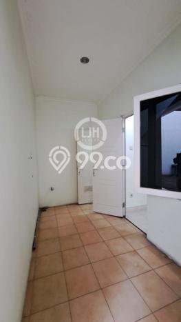 Dijual Hunian Rumah Terawat 4 KT di Kota Wisata, Jakarta Timur Dijual Hunian Rumah Terawat 4 KT di Kota Wisata, Jakarta Timur