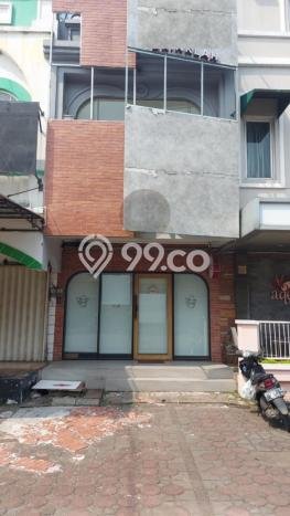 LOKASI STRATEGIS! Ruko For Rent Kawasan Kota Wisata, Luas 110m², Area Ramai LOKASI STRATEGIS! Ruko For Rent Kawasan Kota Wisata, Luas 110m², Area Ramai