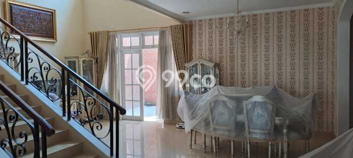For Sale! Premium House LT 200m2 Desain Modern di Kota Wisata For Sale! Premium House LT 200m2 Desain Modern di Kota Wisata