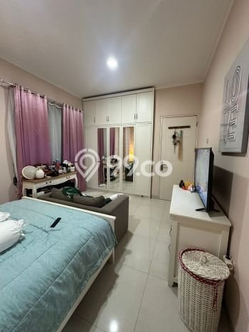 For Sale Hunian Rumah Nyaman 4 Kamar di Kota Wisata, Jakarta Timur For Sale Hunian Rumah Nyaman 4 Kamar di Kota Wisata, Jakarta Timur