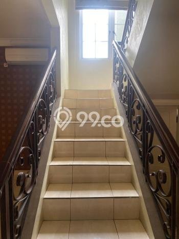 Rumah Elit Modern Siap Huni di Kota Wisata Jakarta Timur Rumah Elit Modern Siap Huni di Kota Wisata Jakarta Timur
