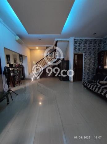 Ready to Use! Luxury House LT 194m2 Desain Modern di Kota Wisata Ready to Use! Luxury House LT 194m2 Desain Modern di Kota Wisata