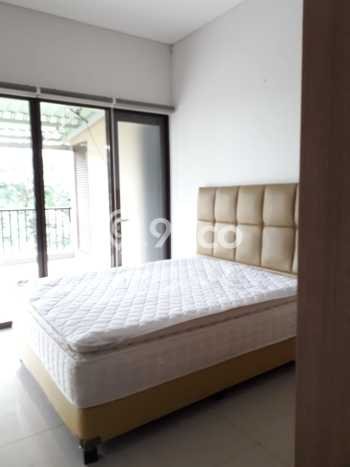 Lokasi terbaik! Rumah siap huni disewakan di BSD LB 450m2 Lokasi terbaik! Rumah siap huni disewakan di BSD LB 450m2