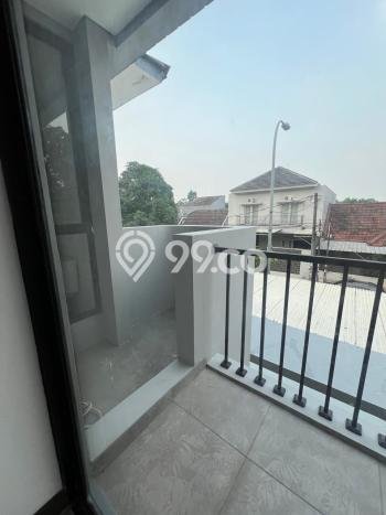 Dijual Hunian Rumah Terawat 3 KT di BSD Griya Loka, Tangerang Dijual Hunian Rumah Terawat 3 KT di BSD Griya Loka, Tangerang