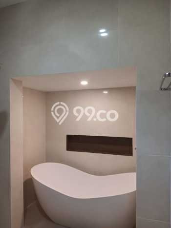 Ready to Use! Premium House LT 340m2 Desain Elegan di BSD Ready to Use! Premium House LT 340m2 Desain Elegan di BSD