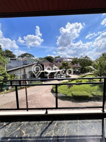 Rumah Elit LB 193m2 Siap Huni Desain Elegan di Serpong Villa Melati Mas, Tangerang Selatan Rumah Elit LB 193m2 Siap Huni Desain Elegan di Serpong Villa Melati Mas, Tangerang Selatan