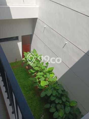 Ready to Use! Premium House LT 340m2 Desain Elegan di BSD Ready to Use! Premium House LT 340m2 Desain Elegan di BSD