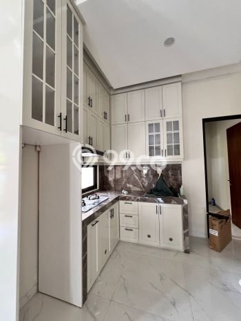 Rumah Elit LB 193m2 Siap Huni Desain Elegan di Serpong Villa Melati Mas, Tangerang Selatan Rumah Elit LB 193m2 Siap Huni Desain Elegan di Serpong Villa Melati Mas, Tangerang Selatan