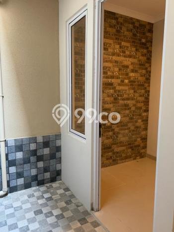 Disewakan! Rumah 3 Kamar Tidur &
3 Kamar Mandi di BSD, Tangerang Disewakan! Rumah 3 Kamar Tidur &
3 Kamar Mandi di BSD, Tangerang