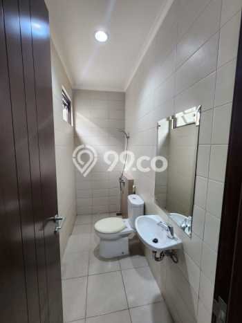 Rumah Disewakan Tangerang LT 105m2 LB 147m2 Kawasan BSD Rumah Disewakan Tangerang LT 105m2 LB 147m2 Kawasan BSD