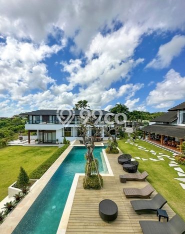 Vila Strategis Kawasan , Luas 3318m2m², Lingkungan Nyaman Vila Strategis Kawasan , Luas 3318m2m², Lingkungan Nyaman