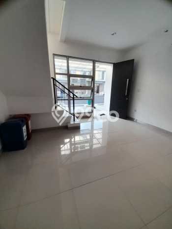 For Sale Rumah 2 Kamar Lokasi Strategis Nyaman dan Strategis di Tangerang For Sale Rumah 2 Kamar Lokasi Strategis Nyaman dan Strategis di Tangerang