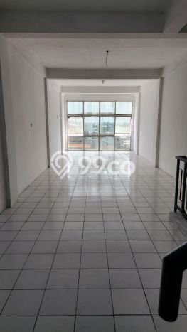 Ruko Dijual di Prime Area Jakarta Utara Luas 240m2 Ruko Dijual di Prime Area Jakarta Utara Luas 240m2