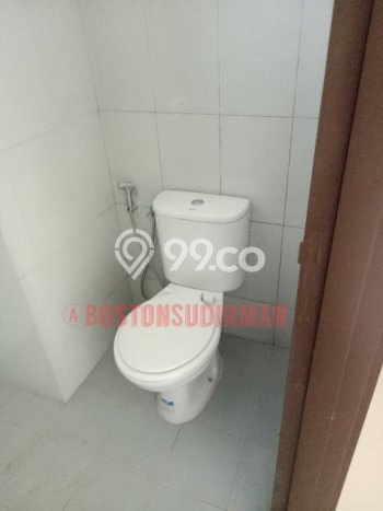 Ruko Kawasan Serpong, Luas 120m², Pusat Bisnis, Lokasi Strategis Ruko Kawasan Serpong, Luas 120m², Pusat Bisnis, Lokasi Strategis