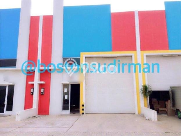 LOKASI PREMIUM! Gudang Kawasan Usaha di Cakung, Luas 216m², Siap Bisnis LOKASI PREMIUM! Gudang Kawasan Usaha di Cakung, Luas 216m², Siap Bisnis