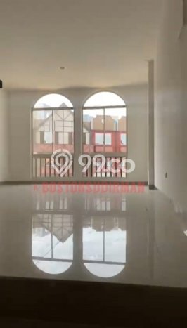 Ruko Disewakan di Pantai Indah Kapuk, Luas 225m², Kawasan Premium, Siap Usaha Ruko Disewakan di Pantai Indah Kapuk, Luas 225m², Kawasan Premium, Siap Usaha