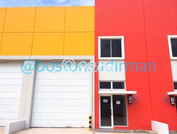 Dijual Gudang di Cakung, Luas 225m², Kawasan Potensial, Jalan Utama Dijual Gudang di Cakung, Luas 225m², Kawasan Potensial, Jalan Utama