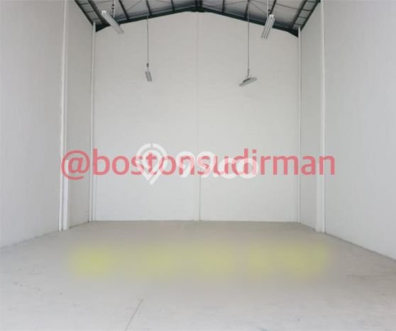 Gudang Strategis di Daan Mogot, Luas 225m², Jalan Mainroad, Ramai Gudang Strategis di Daan Mogot, Luas 225m², Jalan Mainroad, Ramai