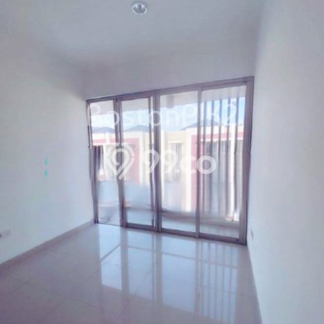 Rumah LT 80m² / LB 105m² Dekat Rumah Sakit di Pantai Indah Kapuk 2, Jakarta Utara Rumah LT 80m² / LB 105m² Dekat Rumah Sakit di Pantai Indah Kapuk 2, Jakarta Utara