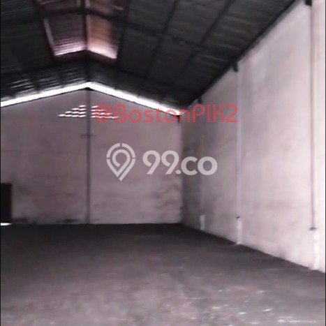 KAWASAN KOMERSIAL! Gudang Disewakan di Kamal, Luas 360m², Jalan Utama KAWASAN KOMERSIAL! Gudang Disewakan di Kamal, Luas 360m², Jalan Utama