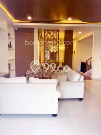 Hunian Mewah LB 219m2 Siap Pakai Desain Elegan di Gading Serpong, Tangerang Hunian Mewah LB 219m2 Siap Pakai Desain Elegan di Gading Serpong, Tangerang