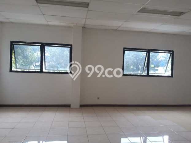 Gudang Strategis Kawasan Jababeka, Luas 1964m², Kawasan Bisnis, Tingkat Keramaian Tinggi Gudang Strategis Kawasan Jababeka, Luas 1964m², Kawasan Bisnis, Tingkat Keramaian Tinggi