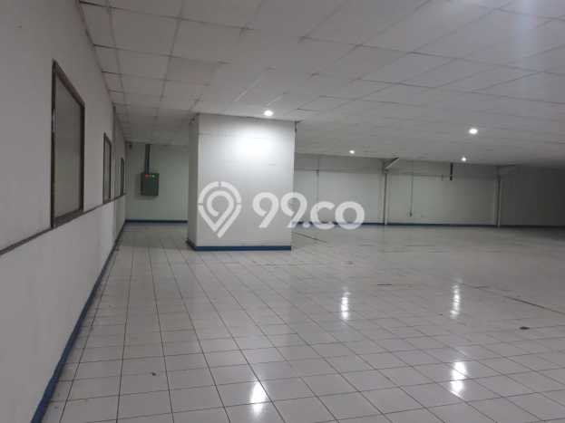 Gudang Strategis Kawasan Jababeka, Luas 1964m², Kawasan Bisnis, Tingkat Keramaian Tinggi Gudang Strategis Kawasan Jababeka, Luas 1964m², Kawasan Bisnis, Tingkat Keramaian Tinggi