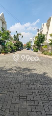 INVESTASI TEPAT! Rumah di Kelapa Gading, Luas 235m² Bangunan 300m² INVESTASI TEPAT! Rumah di Kelapa Gading, Luas 235m² Bangunan 300m²