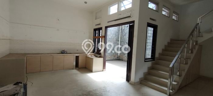 Rumah kawasan Kelapa Gading, Jakarta Utara, Luas 160m² LB 200m² Rumah kawasan Kelapa Gading, Jakarta Utara, Luas 160m² LB 200m²