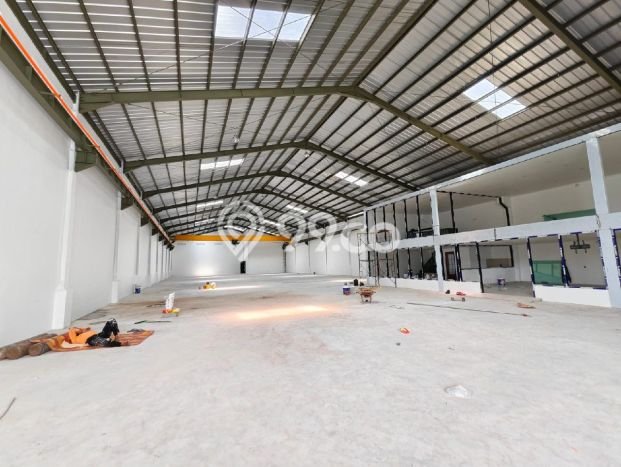 Jual Gudang Premium Kawasan Cakung, Luas 1200m², Jalan Utama, Area Bisnis Jual Gudang Premium Kawasan Cakung, Luas 1200m², Jalan Utama, Area Bisnis