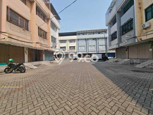 Unit Ruko Dijual di Jakarta Barat LT 68m2 & LB 150m2 Unit Ruko Dijual di Jakarta Barat LT 68m2 & LB 150m2