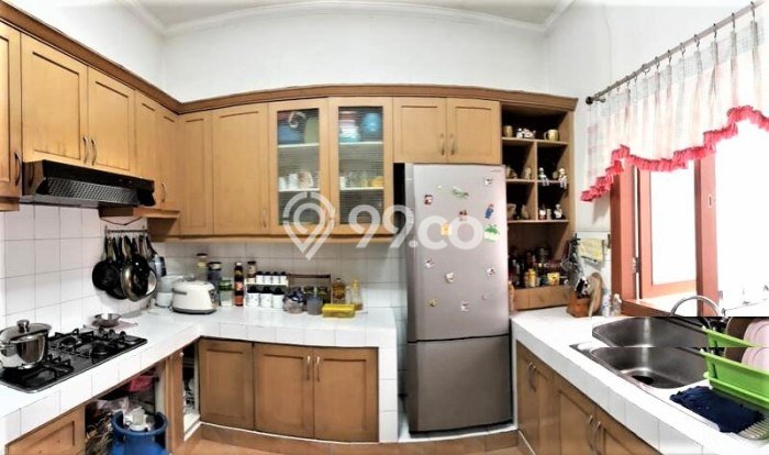 Rumah di Sunter, Jakarta Utara, Luas 250m² Bangunan 400m² Rumah di Sunter, Jakarta Utara, Luas 250m² Bangunan 400m²