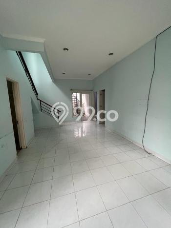 Disewakan! Rumah 4 Kamar Tidur &
3 Kamar Mandi di Gading Serpong Pondok Hijau Golf, Tangerang Disewakan! Rumah 4 Kamar Tidur &
3 Kamar Mandi di Gading Serpong Pondok Hijau Golf, Tangerang
