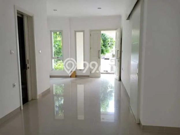 Disewakan Rumah Murah di Gading Serpong Tangerang dengan 3 KT Disewakan Rumah Murah di Gading Serpong Tangerang dengan 3 KT