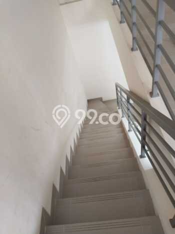 AREA TERSIBUK! Ruko Kawasan , Luas 55m2m², Potensi Tinggi AREA TERSIBUK! Ruko Kawasan , Luas 55m2m², Potensi Tinggi