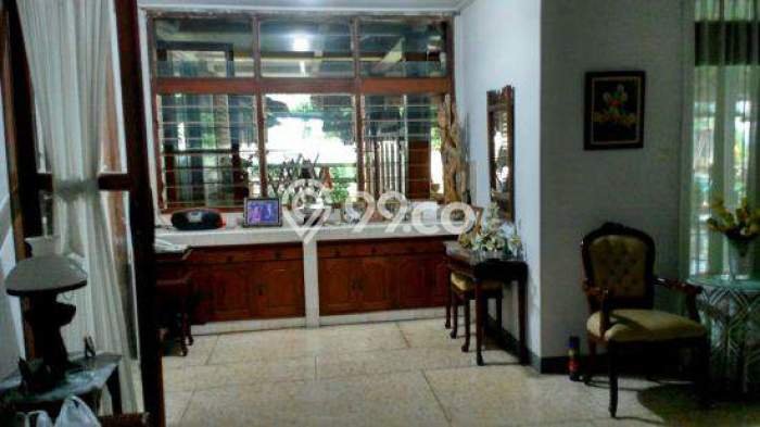 Siap Huni Hunian Elit 5 Kamar di Kebon Jeruk Dekat ke Mana Pun Siap Huni Hunian Elit 5 Kamar di Kebon Jeruk Dekat ke Mana Pun