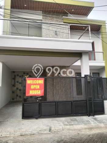 Hunian Elit LB 300m2 Siap Pakai Desain Elegan di Sektor 5-Bintaro, Jakarta Selatan Hunian Elit LB 300m2 Siap Pakai Desain Elegan di Sektor 5-Bintaro, Jakarta Selatan