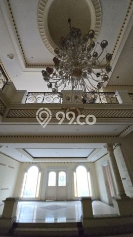 Rumah Elit Modern Tanpa Renovasi di Pondok Indah Jakarta Selatan Rumah Elit Modern Tanpa Renovasi di Pondok Indah Jakarta Selatan