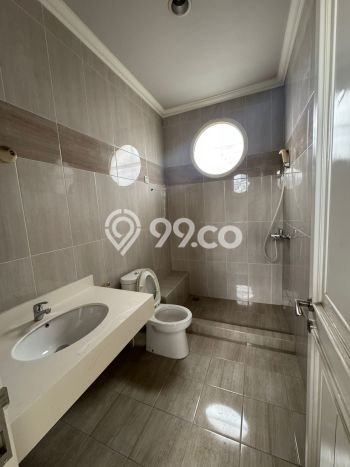Rumah sewa siap pakai 4 KT di Alam Sutera, Tangerang Rumah sewa siap pakai 4 KT di Alam Sutera, Tangerang