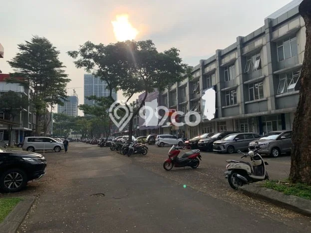 LOKASI STRATEGIS! Ruko Disewakan Kawasan Alam Sutera, Luas 150m², Area Ramai LOKASI STRATEGIS! Ruko Disewakan Kawasan Alam Sutera, Luas 150m², Area Ramai