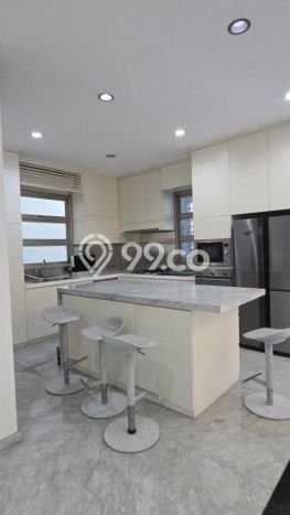 Hunian Eksklusif 4 KT / 3 KM untuk Disewa di Pondok Indah, Jakarta Selatan Hunian Eksklusif 4 KT / 3 KM untuk Disewa di Pondok Indah, Jakarta Selatan