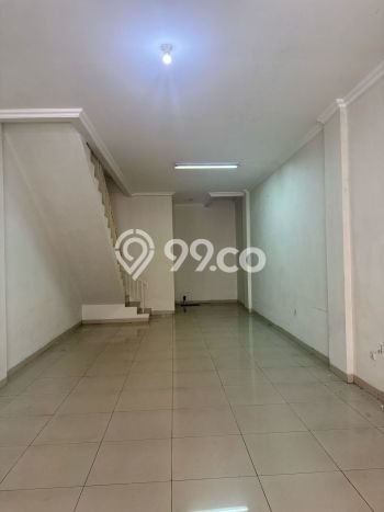 Ruko Dijual di Jakarta Barat LT 68m2 & LB 290m2 Lokasi Terbaik! Ruko Dijual di Jakarta Barat LT 68m2 & LB 290m2 Lokasi Terbaik!