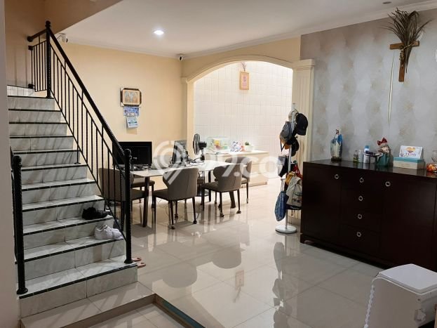 Dijual Rumah Luas Elegan Dengan View Eksklusif di Pantai Indah Kapuk, Jakarta Utara Dijual Rumah Luas Elegan Dengan View Eksklusif di Pantai Indah Kapuk, Jakarta Utara