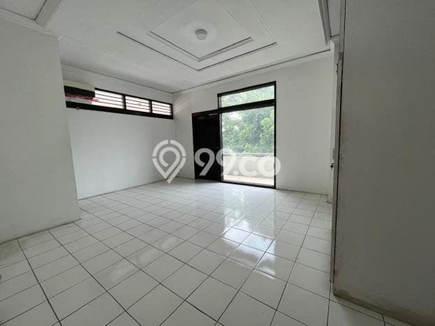 Hunian Eksklusif Siap Huni LT 716m2 di Mampang Prapatan, Jakarta Selatan Hunian Eksklusif Siap Huni LT 716m2 di Mampang Prapatan, Jakarta Selatan