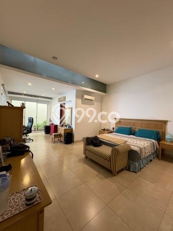 Ready to Use! Luxury House LT 560m2 Desain Modern di Kedoya Baru Ready to Use! Luxury House LT 560m2 Desain Modern di Kedoya Baru