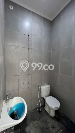 For Sale Hunian Rumah Terawat 3 Kamar di Meruya, Jakarta Barat For Sale Hunian Rumah Terawat 3 Kamar di Meruya, Jakarta Barat