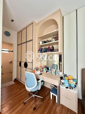 Jual Rumah Luas Megah Dengan View Cantik di Gading Serpong, Tangerang Jual Rumah Luas Megah Dengan View Cantik di Gading Serpong, Tangerang