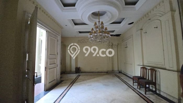 Rumah Elit Modern Tanpa Renovasi di Pondok Indah Jakarta Selatan Rumah Elit Modern Tanpa Renovasi di Pondok Indah Jakarta Selatan