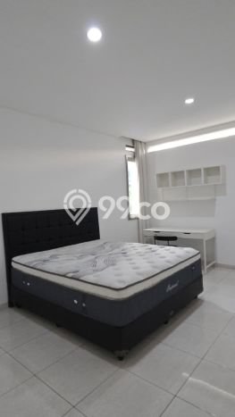 Hunian Eksklusif 4 KT / 3 KM untuk Disewa di Pondok Indah, Jakarta Selatan Hunian Eksklusif 4 KT / 3 KM untuk Disewa di Pondok Indah, Jakarta Selatan