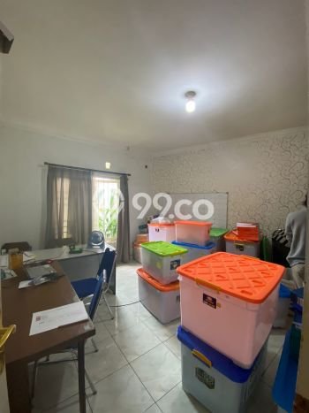 Disewakan! Rumah 4 Kamar Tidur &
2 Kamar Mandi di Bandung Kota, Bandung Disewakan! Rumah 4 Kamar Tidur &
2 Kamar Mandi di Bandung Kota, Bandung